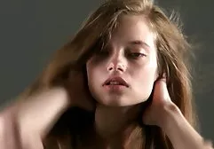 دختر سیاه و سفید دوست دختر دوست داشتنی هیجان زده و Kukan کاشته دانلود فیلم سوپر سینمایی شده است