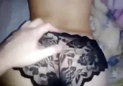 دختر لاغر اغوا کننده بیدمشک تراشیده او را در خروس بزرگ عاشق خود را فیلم سوپر خراب تراشیده است