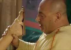 من دودی چربی در فیلم سوپر انجلینا جولی الاغ گرفتم و تمام مشکلات قدیمی را فراموش کردم