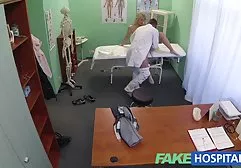 برای مو قرمز به سمت چپ در سراسر خانه، پسر otorolny فیلم سکسی سوپر استار همسایه بی عیب و نقص است